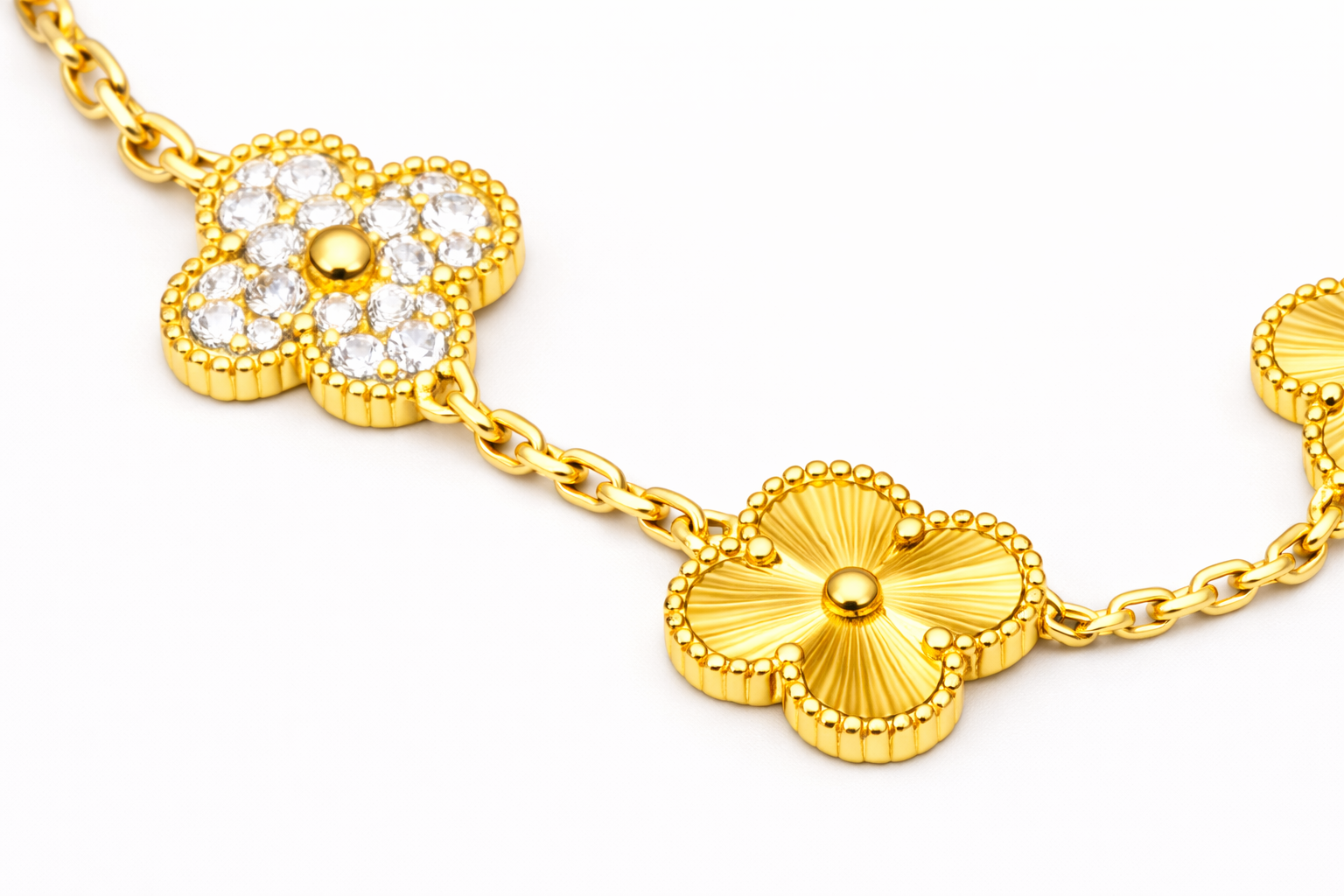 Alpine Gelbgold-Armband mit Diamanten